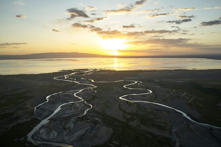 River feed into a Lake